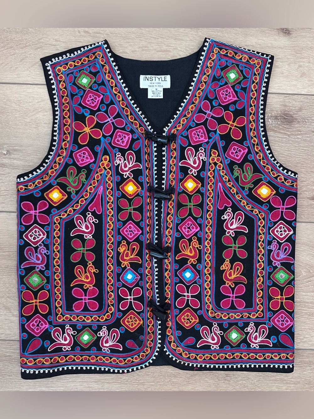 Instyle vintage Y2K retro Embroidered Black Multicolor Vest size M 100% cotton